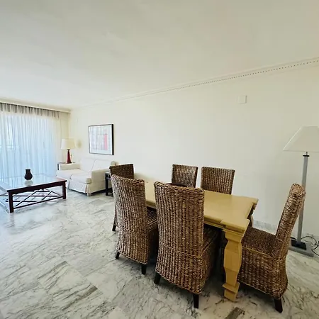 2 Dorm 2 Banos En Primera Linea En Playa Esmeralda Apartment Marbella