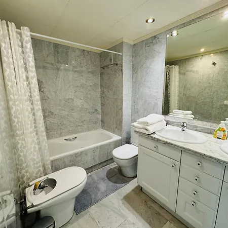 2 Dorm 2 Banos En Primera Linea En Playa Esmeralda Apartment *