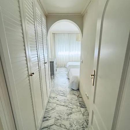 Apartamento 2 Dorm 2 Banos En Primera Linea En Playa Esmeralda *