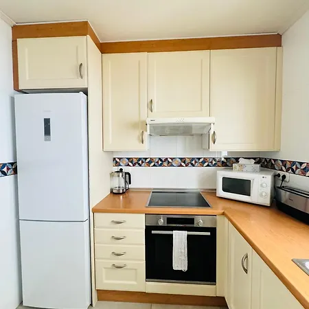 2 Dorm 2 Banos En Primera Linea En Playa Esmeralda Марбелья