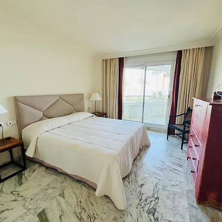 Apartamento 2 Dorm 2 Banos En Primera Linea En Playa Esmeralda *