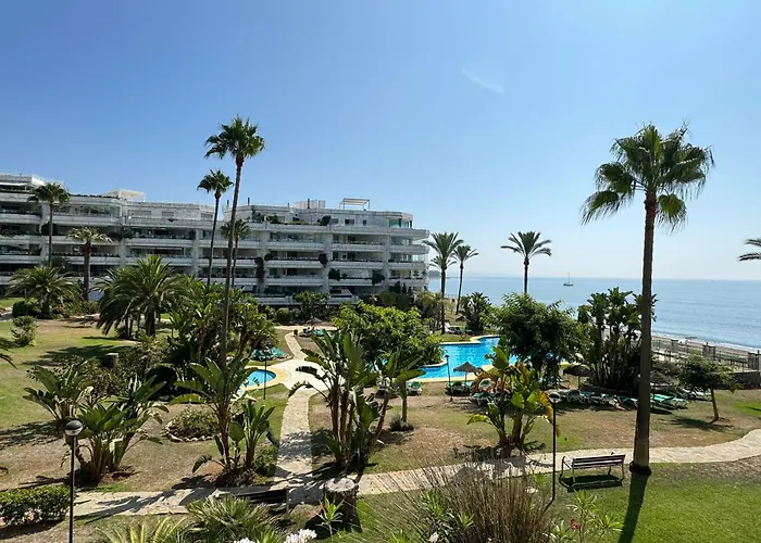 2 Dorm 2 Banos En Primera Linea En Playa Esmeralda Marbella