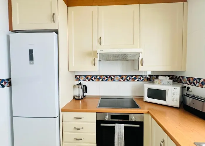 2 Dorm 2 Banos En Primera Linea En Playa Esmeralda Marbella