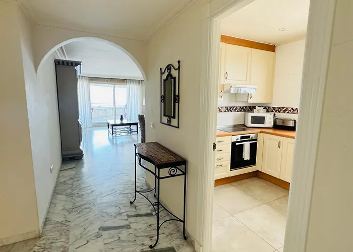 2 Dorm 2 Banos En Primera Linea En Playa Esmeralda * Marbella