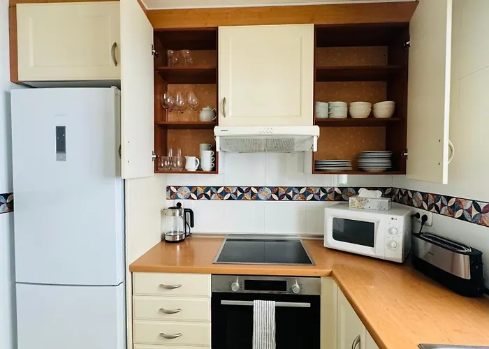 2 Dorm 2 Banos En Primera Linea En Playa Esmeralda * Marbella